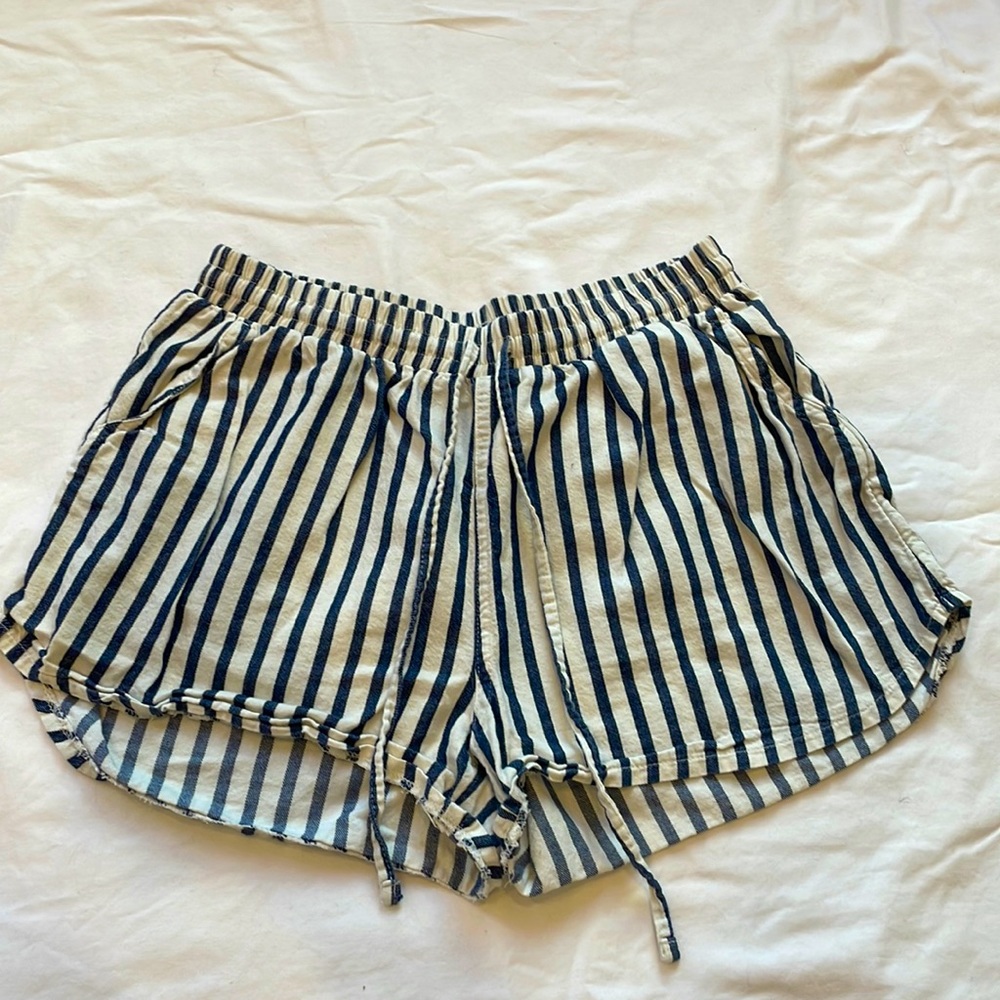 Universal Threads striped shorts